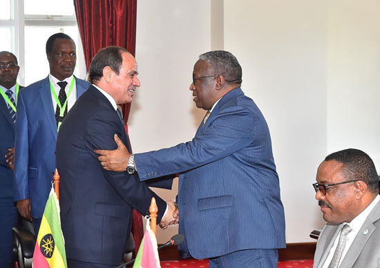 مباحثات السيسى فى اوغندا (4)