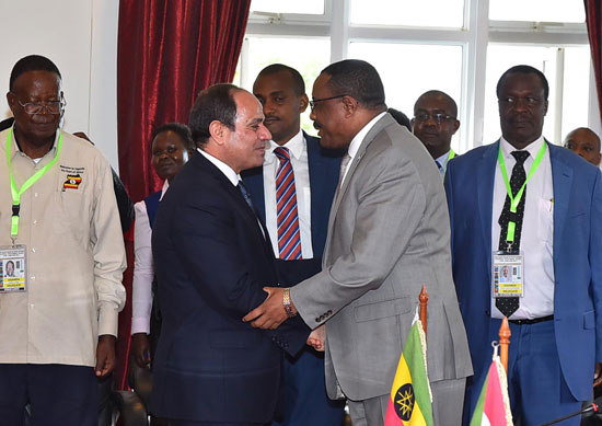 مباحثات السيسى فى اوغندا (3)