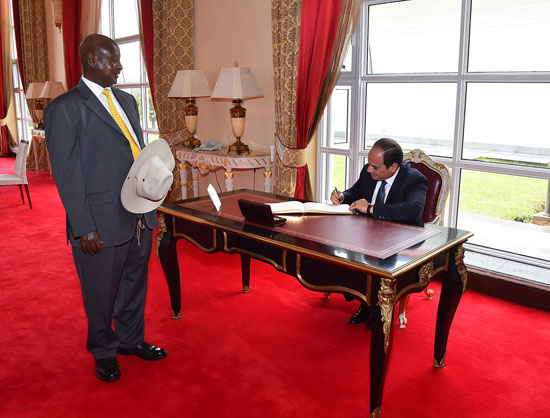 مباحثات السيسى فى اوغندا (1)