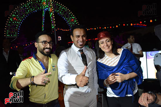 محمود الليثى وحمزة الصغير يشعلان حفل خيمة مولانا (62)