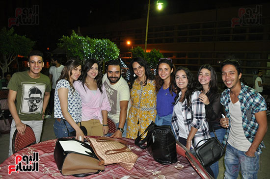 طلاب أكاديمية الفنون على مائدة سحور أشرف زكى  (9)
