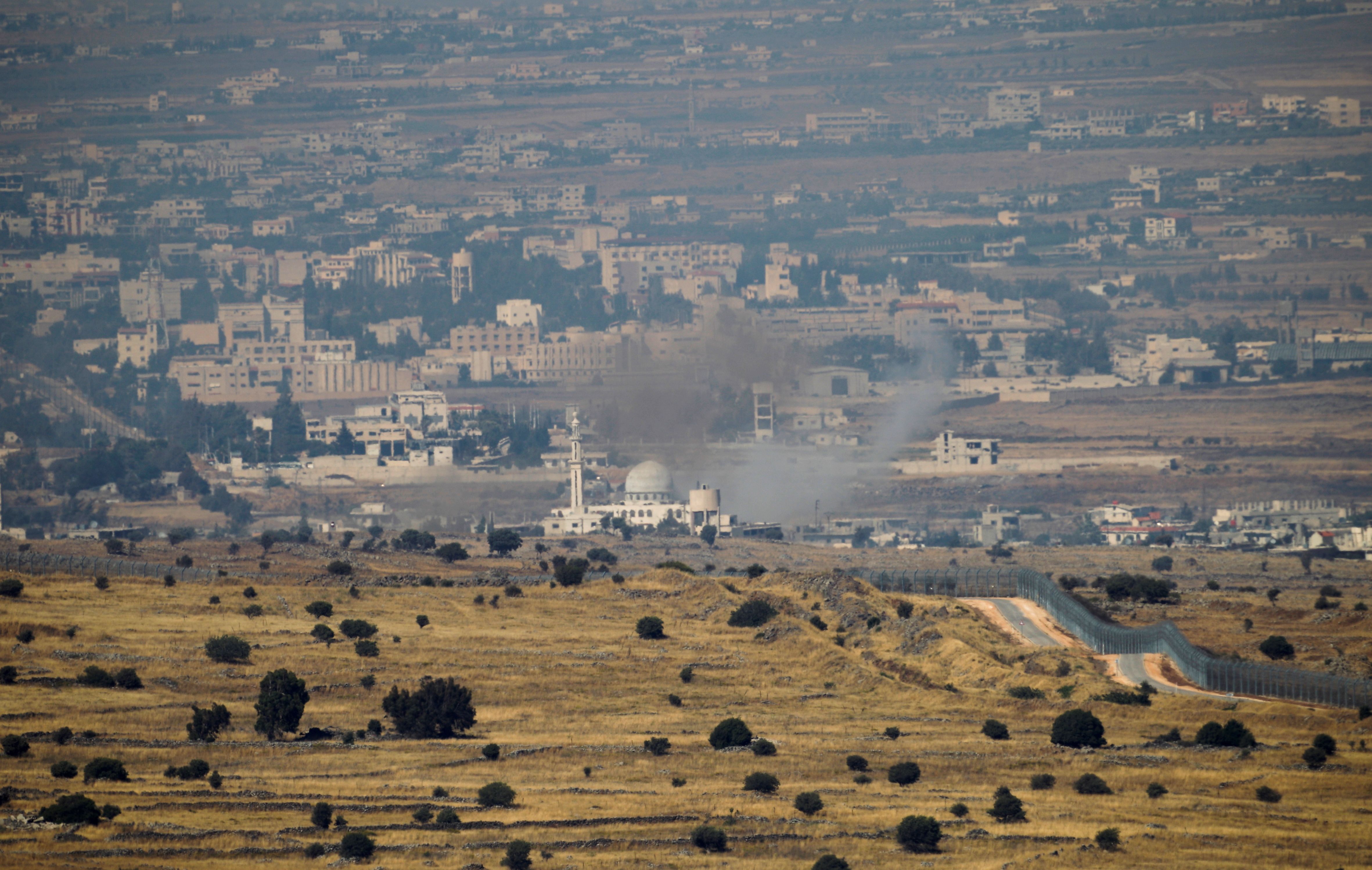 القصف الإسرائيلى للدبابات السورية فى الجولان