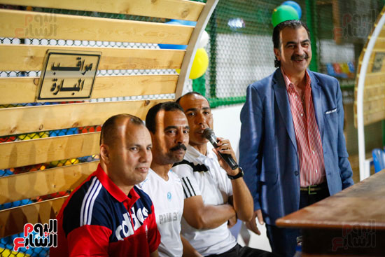 عصام شلتوت مع اعضاء لجنة الحكام 