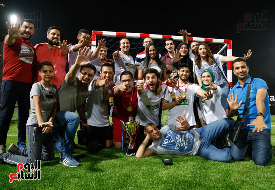 احتفال فريق حديد المصريين بالفوز 