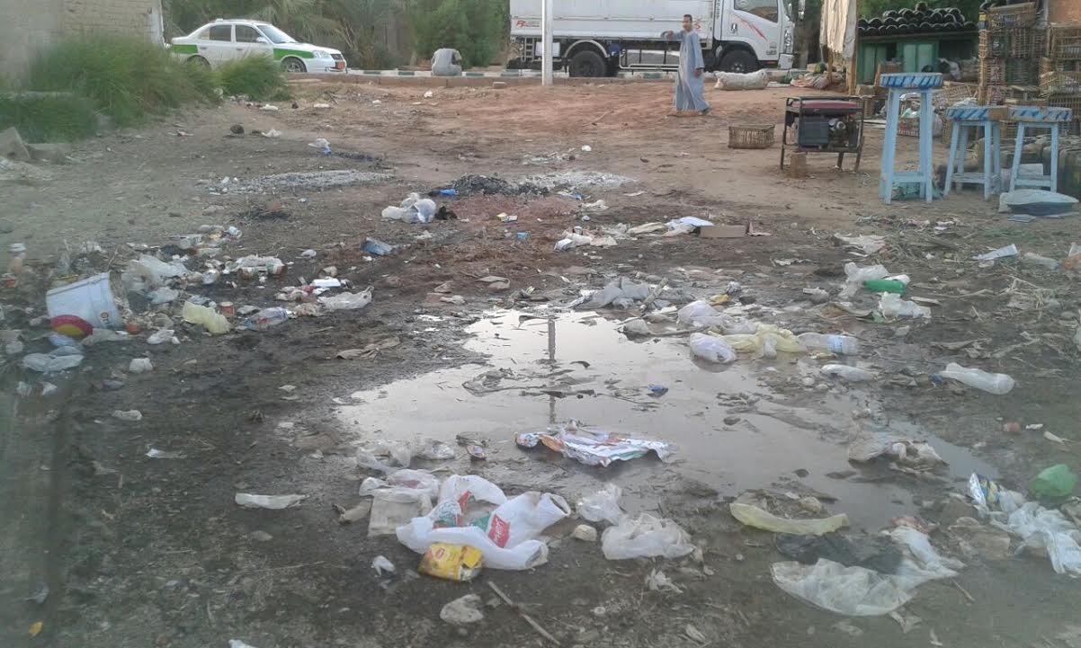 2-            الصرف يغرق احد شوارع مدينة موط