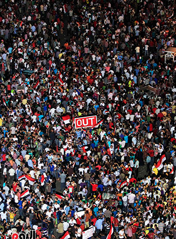 حشود المصريين تطالب الإخوان بالرحيل