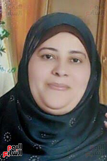 والدة الطالبة رانيا عبد الفتاح محمد أبو إسماعيل بمدرسة فوه الزراعية