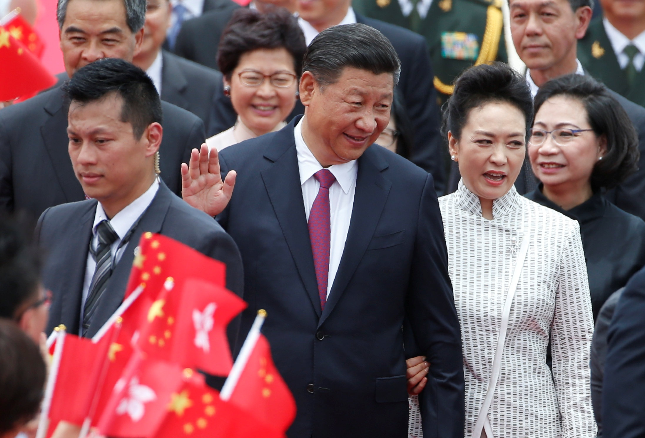وصول الرئيس الصينى وزوجته إلى هونج كونج