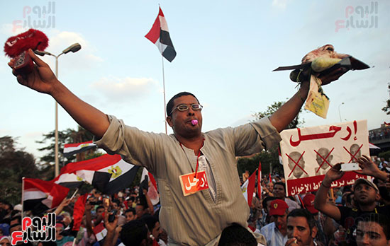 المصريون يطالبون الإخوان بالرحيل