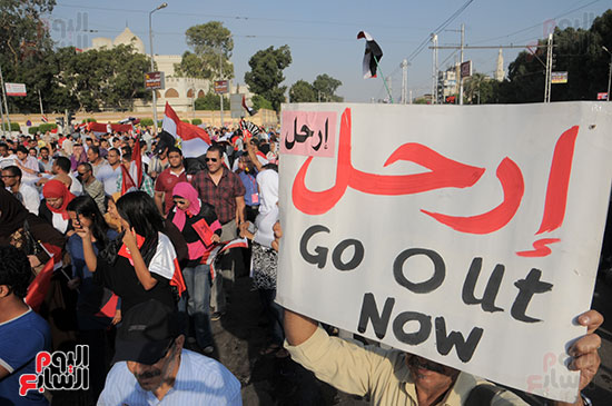 ثوار 30 يونيو يطالبون مرسى بالرحيل