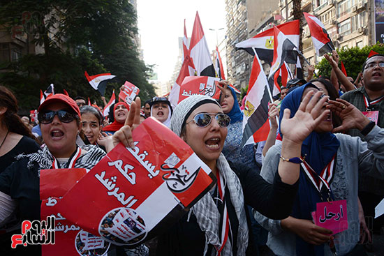 المرأة المصرية تشارك بقوة فى ثورة 30 يونيو