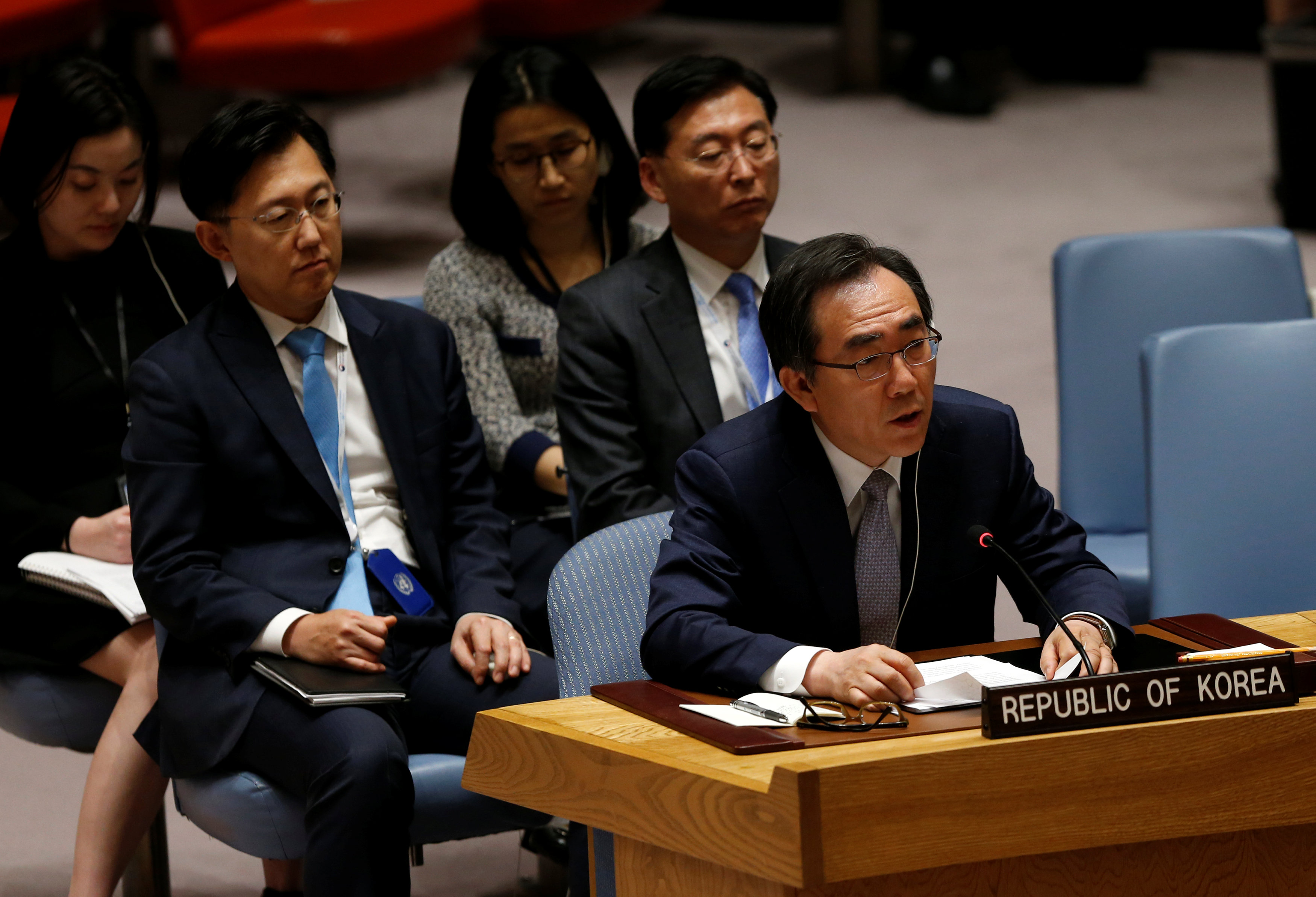 سفير كوريا الجنوبية لدى الامم المتحدة تشو ووفده فى مجلس الأمن