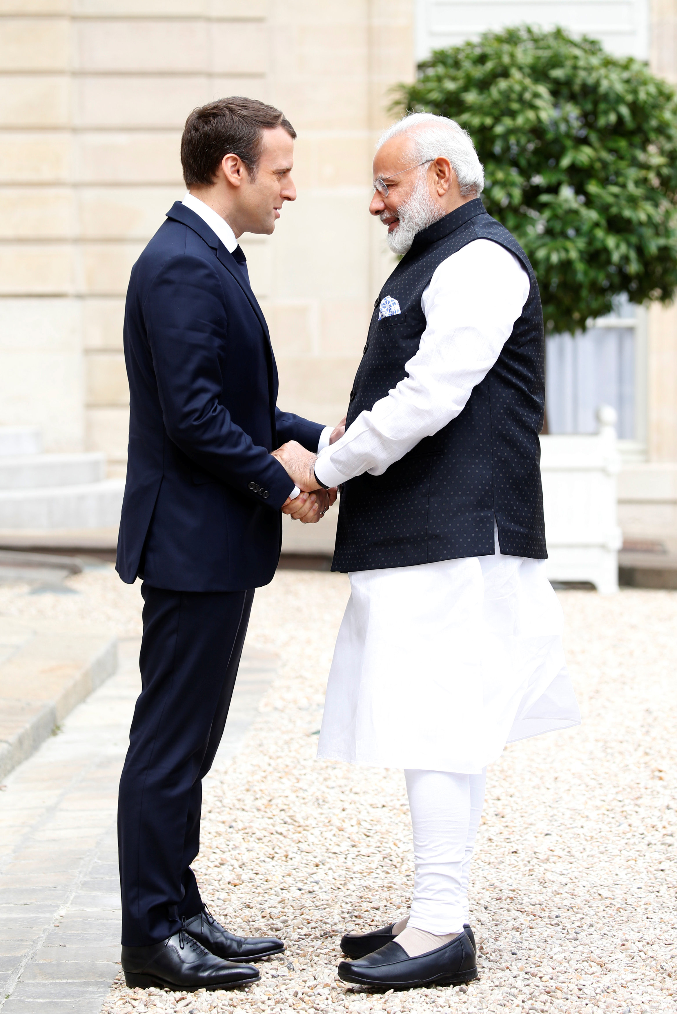رئيس وزراء الهند لحظة وصوله الاليزيه