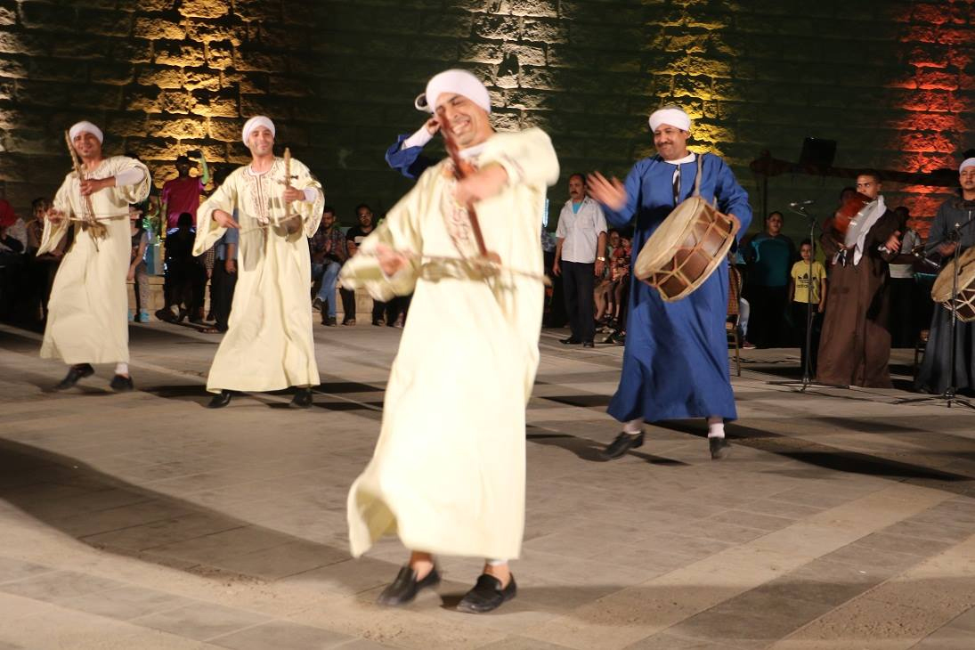 سوهاج للفنون الشعبية تشعل مسرح سور القاهرة (3)