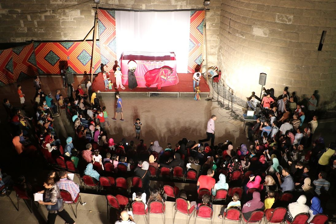 سوهاج للفنون الشعبية تشعل مسرح سور القاهرة (11)