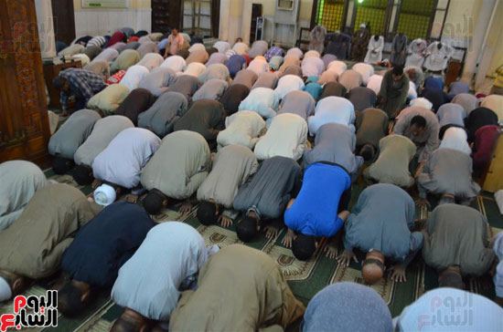 الأقصر تحتفى بصلاة التراويح فى كافة المساجد