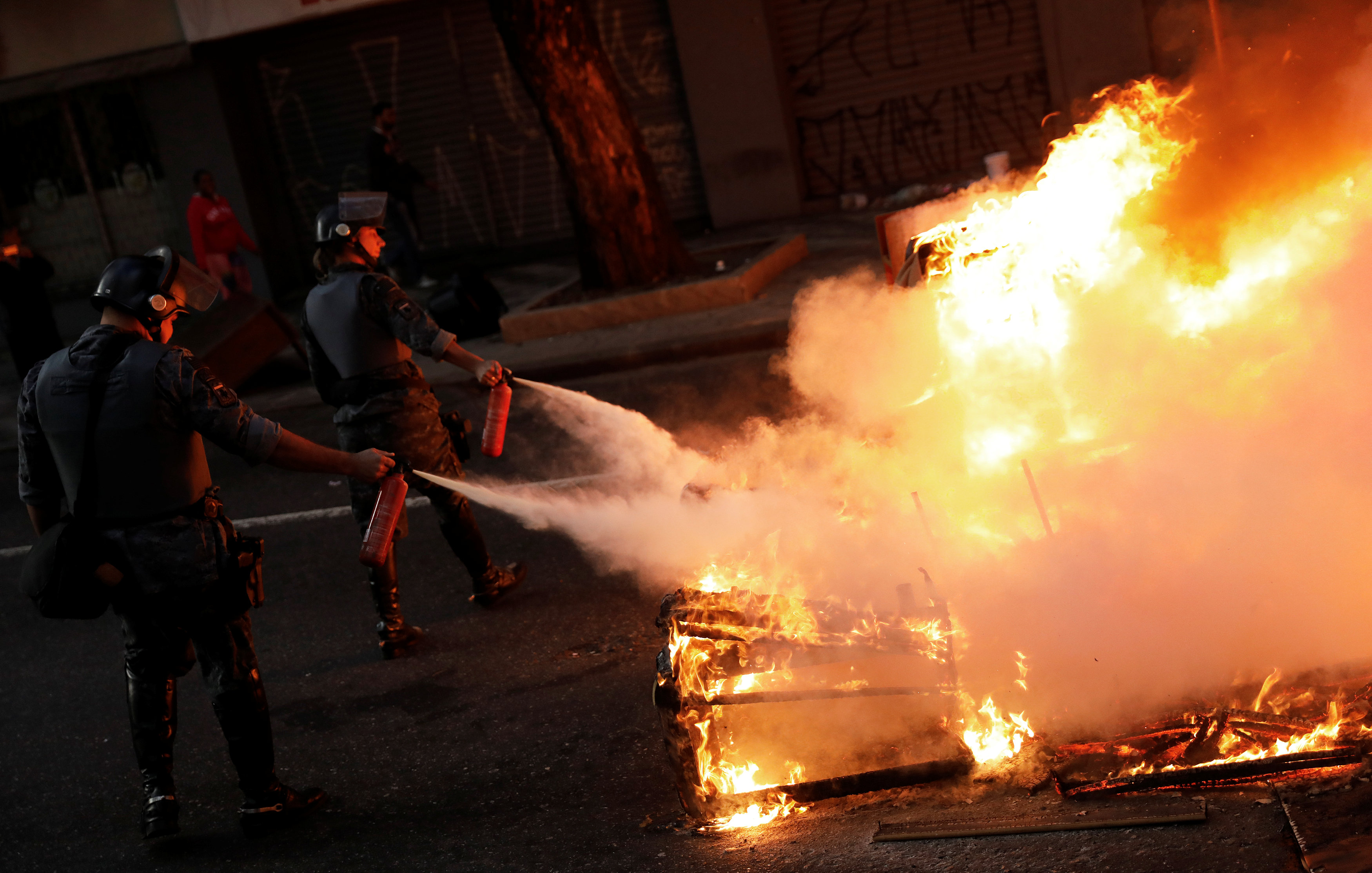 جانب من التظاهرات فى البرازيل