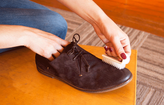 تنظيف الحذاء من جلد الغزال
