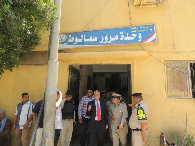 مدير أمن المنيا يتفقد مركز شرطة ومطرانية سمالوط (2)