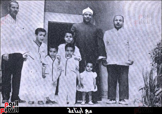 ياسر عبد الباسط عبد الصمد طفلا مع والده
