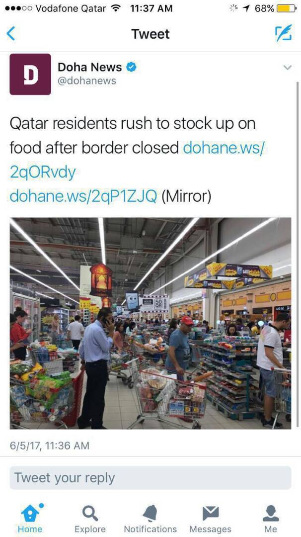 تكدس المواطنين بمتاجر قطر  (3)
