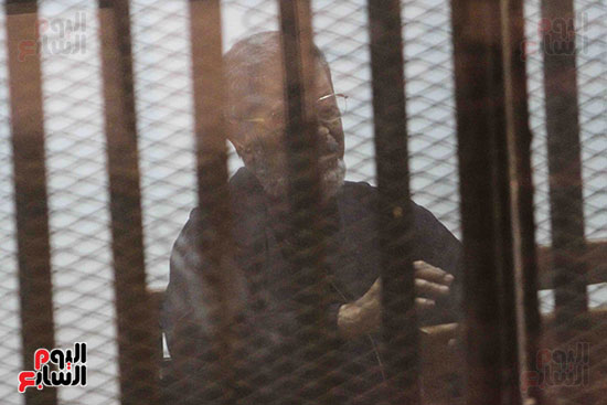 محاكمة محمد مرسى فى قضيه اقتحام السجون (17)