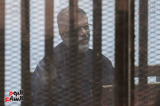 محاكمة محمد مرسى فى قضيه اقتحام السجون (15)