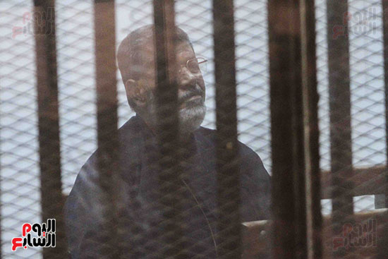 محاكمة محمد مرسى فى قضيه اقتحام السجون (16)
