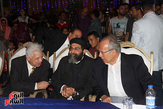 وزير التنمية المحليه يفتتح الخيمه الثقافيه بالاسمرات (23)