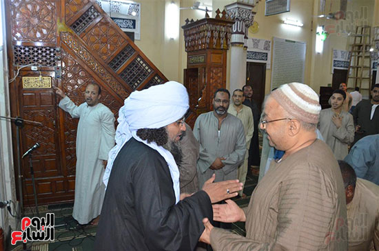 سعادة الاهالى بالدروس الدينية والملتقيات الفكرية بالمساجد فى رمضان