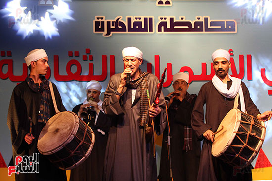 وزير التنمية المحليه يفتتح الخيمه الثقافيه بالاسمرات (26)