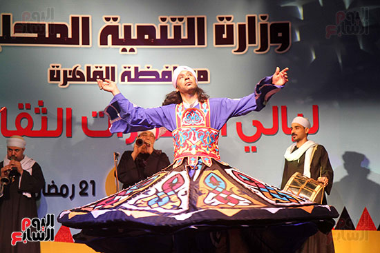 وزير التنمية المحليه يفتتح الخيمه الثقافيه بالاسمرات (8)