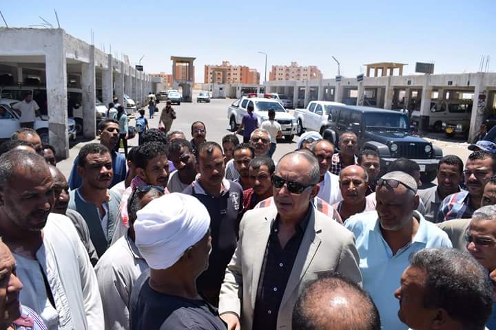 محافظ البحر الاحمر يتفقد المواقف محافظ البحر الاحمر يتفقد المواقف