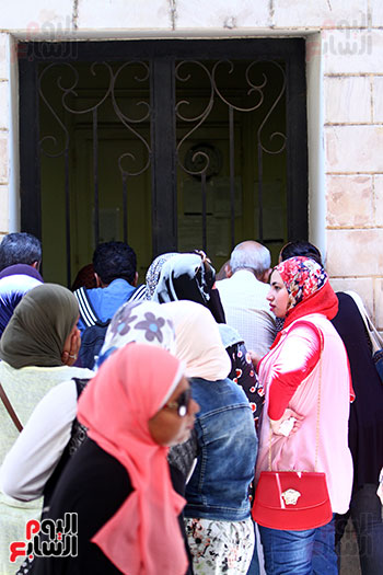  توافد طلاب الثانوية لأداء اختبارات القدرات 