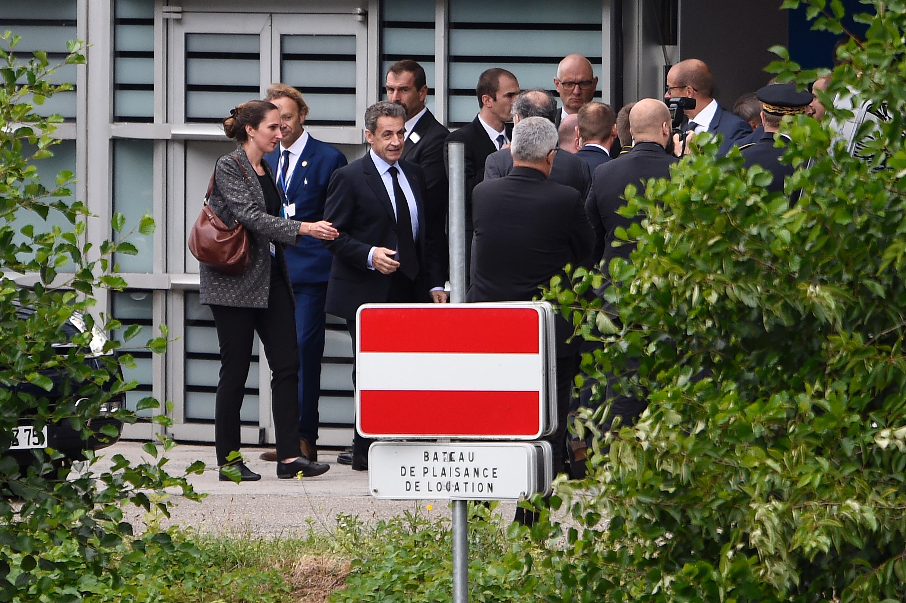 ساركوزى يصل مقر البرلمان الأوروبى