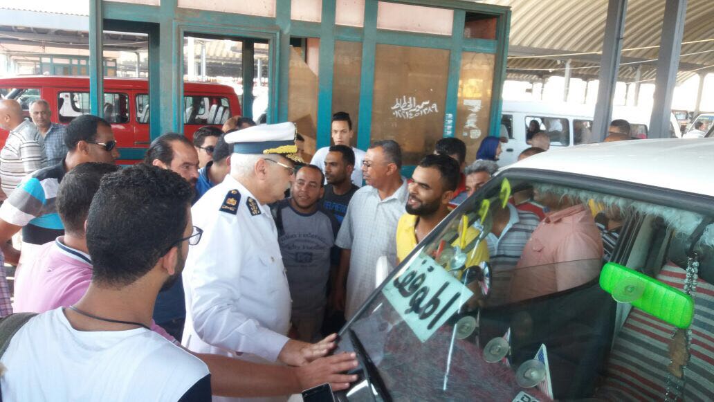 حملات المرور على المواقف لمنع السائقين من استغلال المواطنين (2)