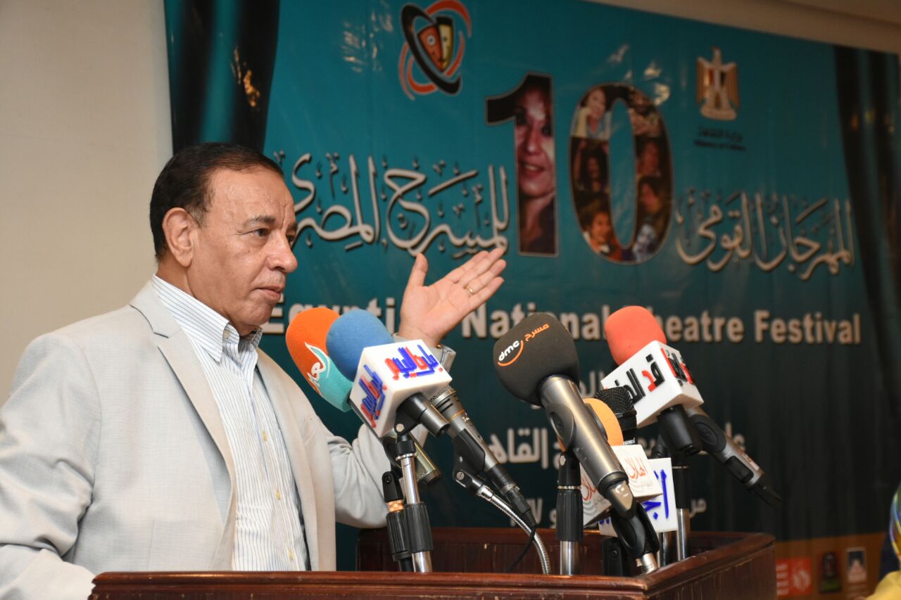 الكاتب الصحفي والشاعر محمد بغدادي عضو اللجنة العليا للمهرجان القومي للمسرح