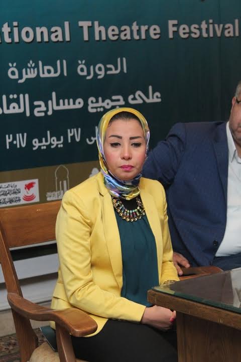 الناقدة رنا عبدالقوي عضو اللجنة العليا للمهرجان