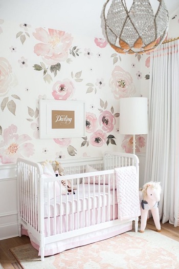 ورق حائط زهور رقيق لغرفة طفل