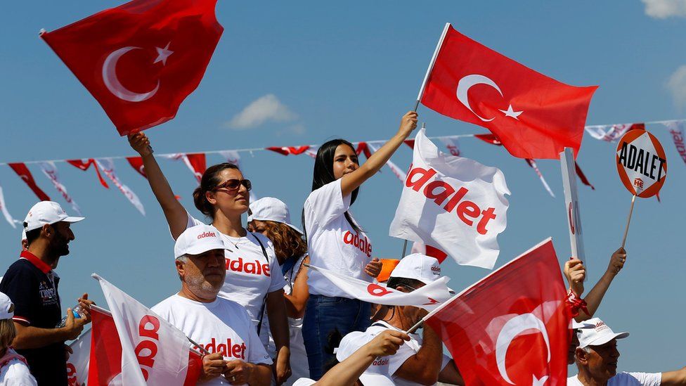 المتظاهرون المناهضون لإردوغان