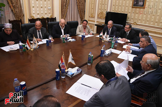ائتلاف دعم مصر يبحث مع وزير القوى العاملة صرف علاوة العاملين بالقطاع الخاص (4)