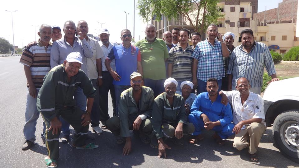 القيادات والعمال المشاركين في الحملة بمدينة الأقصر