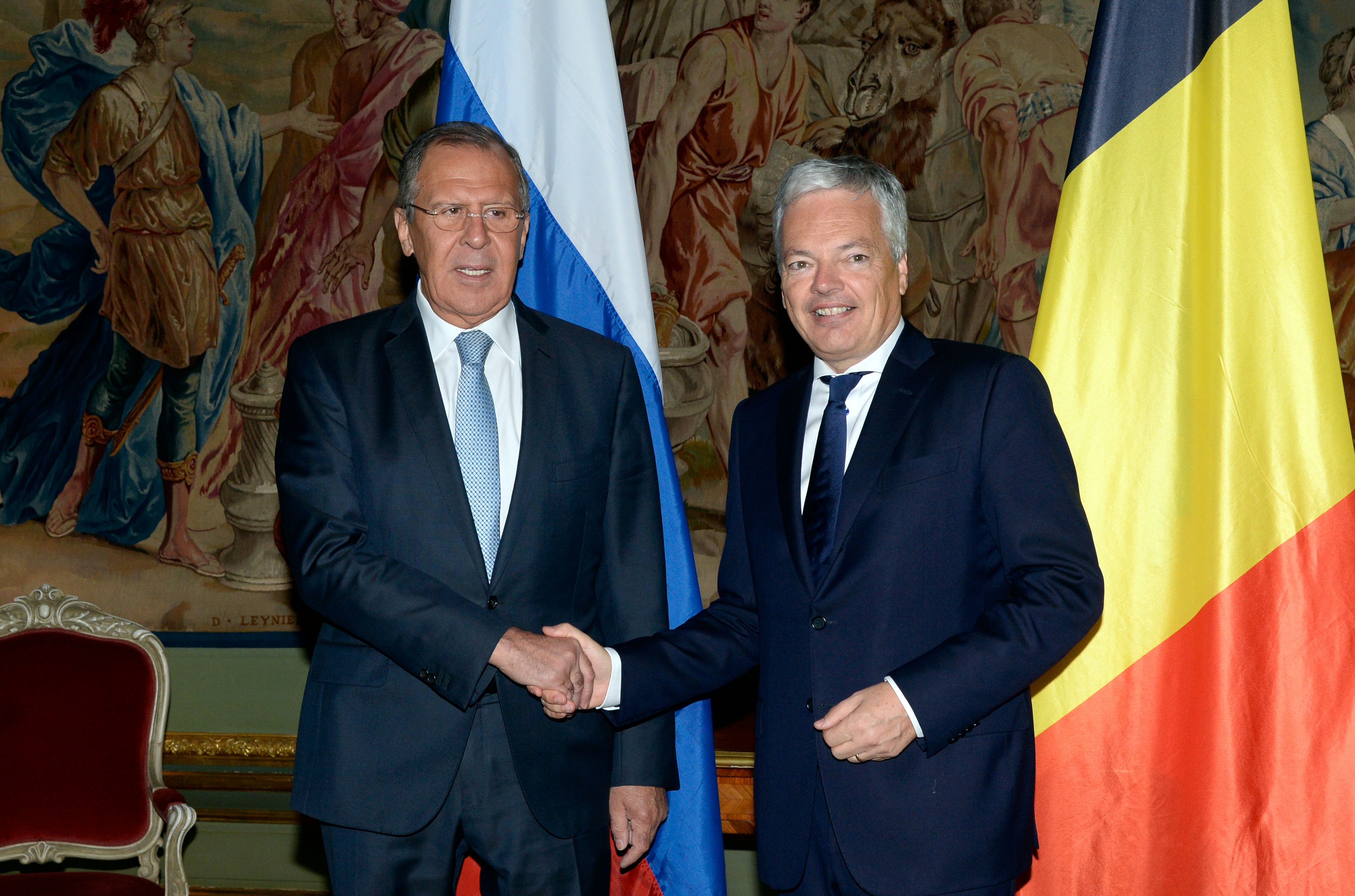 وزير خارجية روسيا يلتقى نظيره البلجيكى