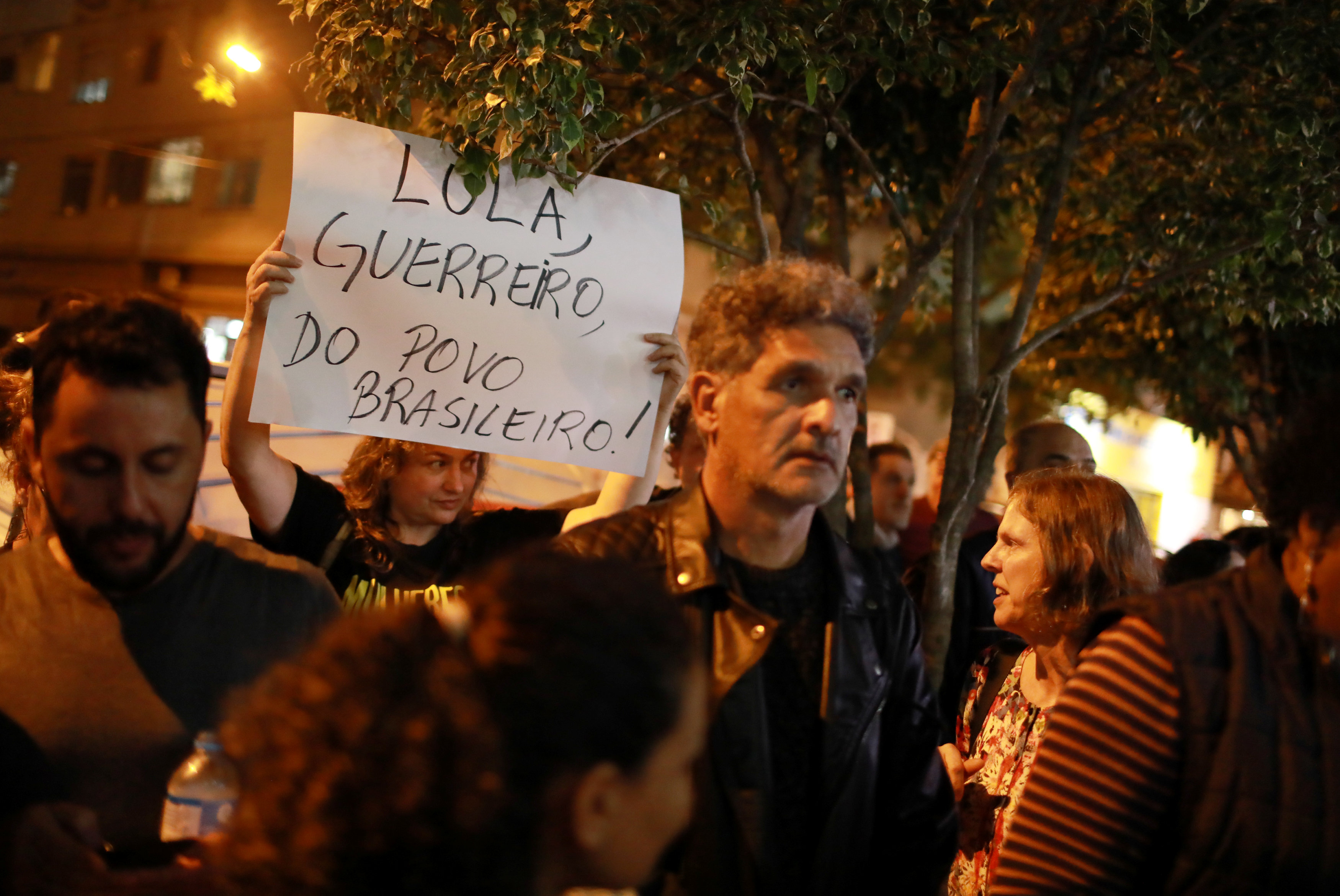 مظاهرات احتجاجية فى البرازيل ضد سجن الرئيس البرازيلى الاسبق