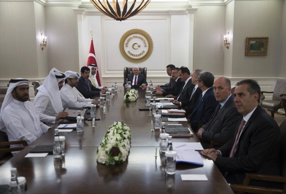 وزير الاقتصاد القطرى خلال لقاءه برئيس وزراء تركيا