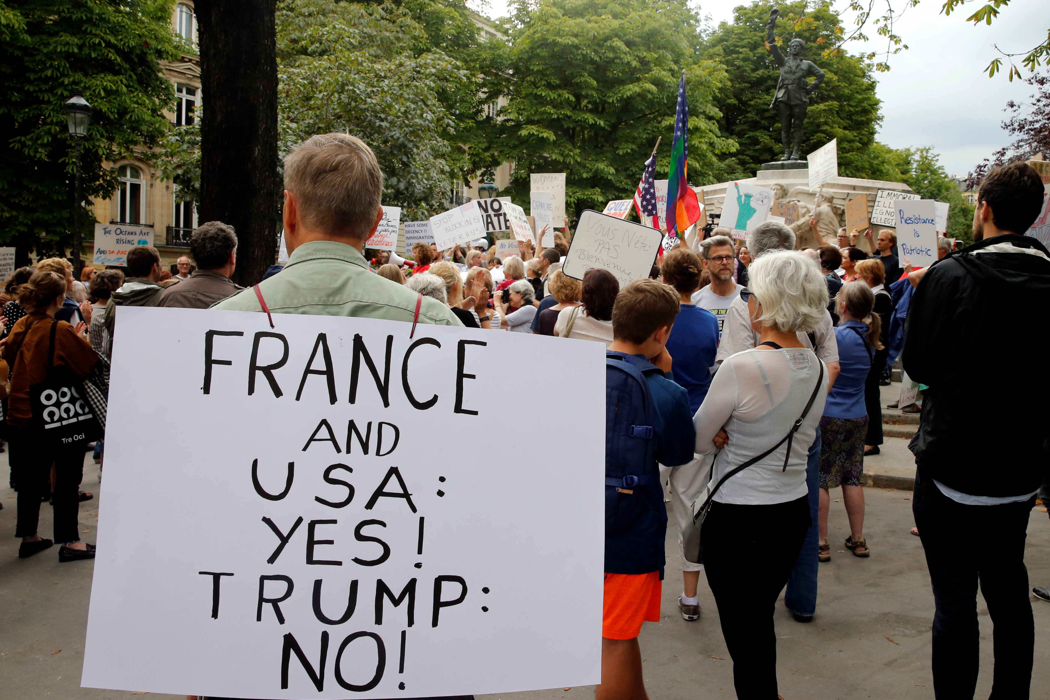 مظاهرة ضد ترامب فى باريس