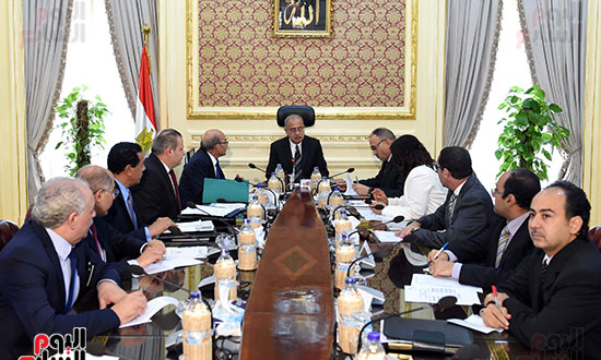اجتماع رئيس الوزراء ووزير الزراعه (1)
