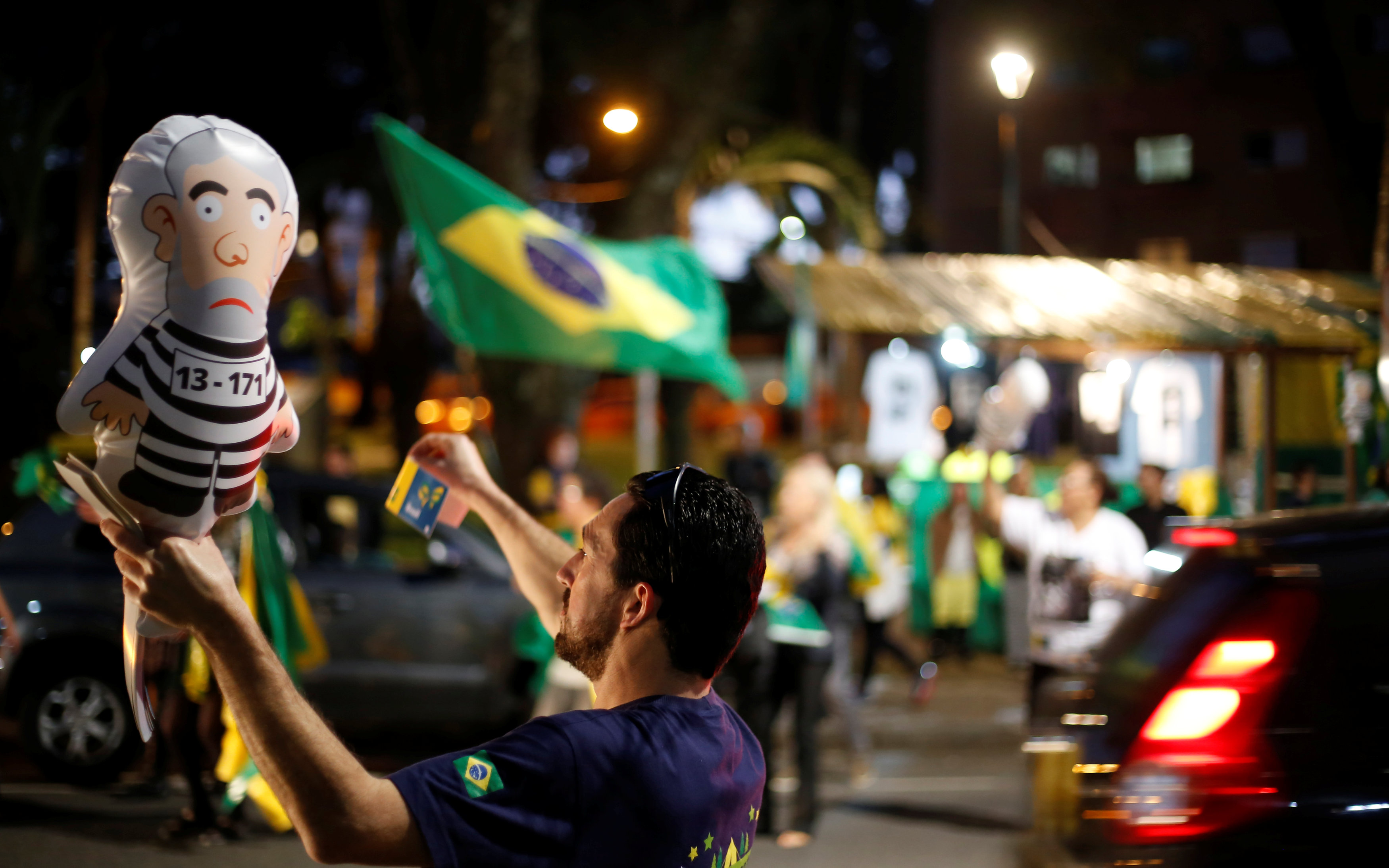 جانب من مظاهرات احتفاليه فى شوارع البرازيل