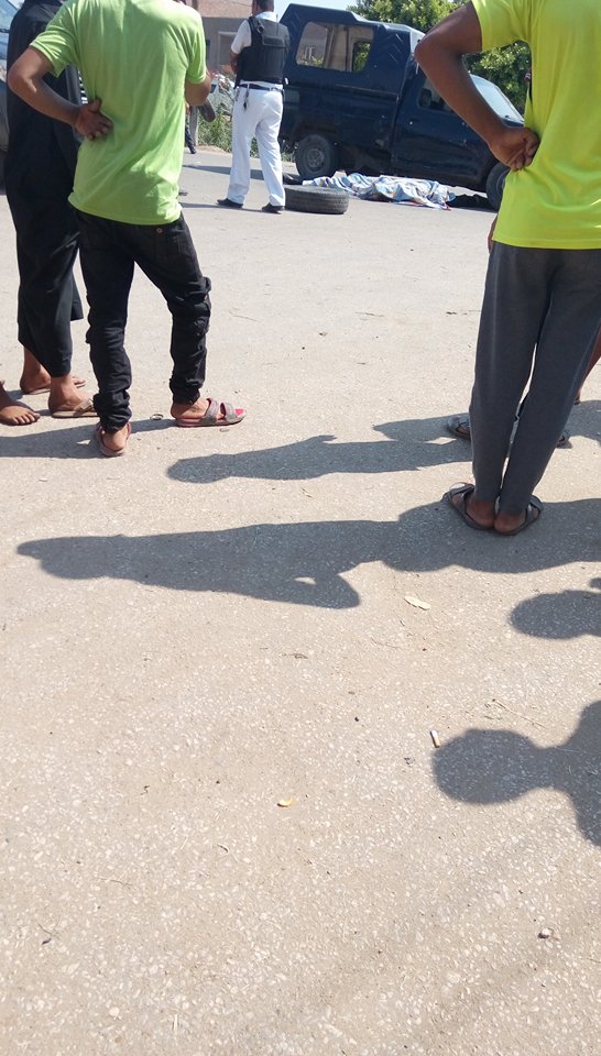 قوات الامن فى مكان الحادث (1)