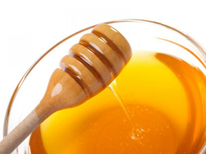 العسل لعلاج حب الشباب
